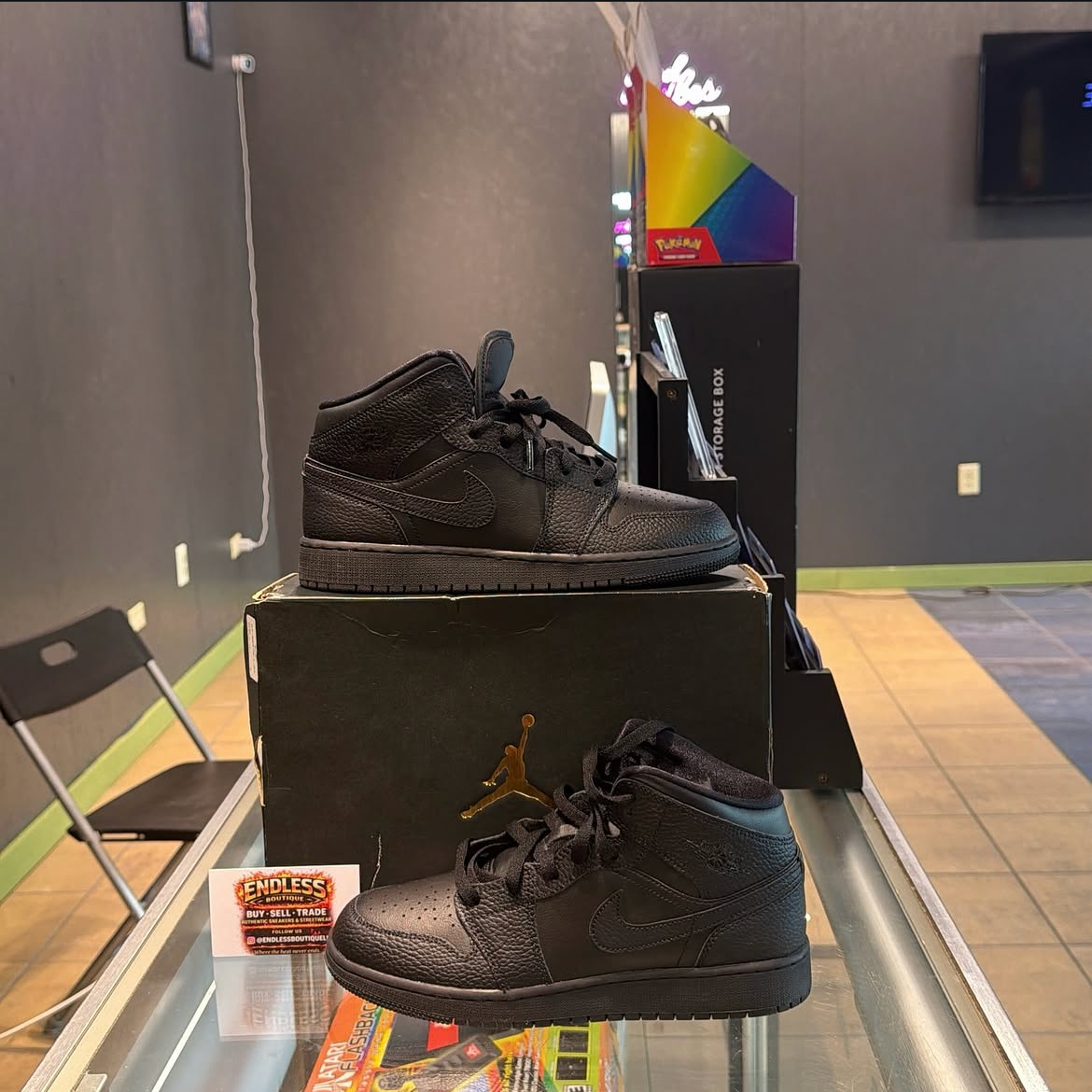 Jordan 1 Mid Black (2019)