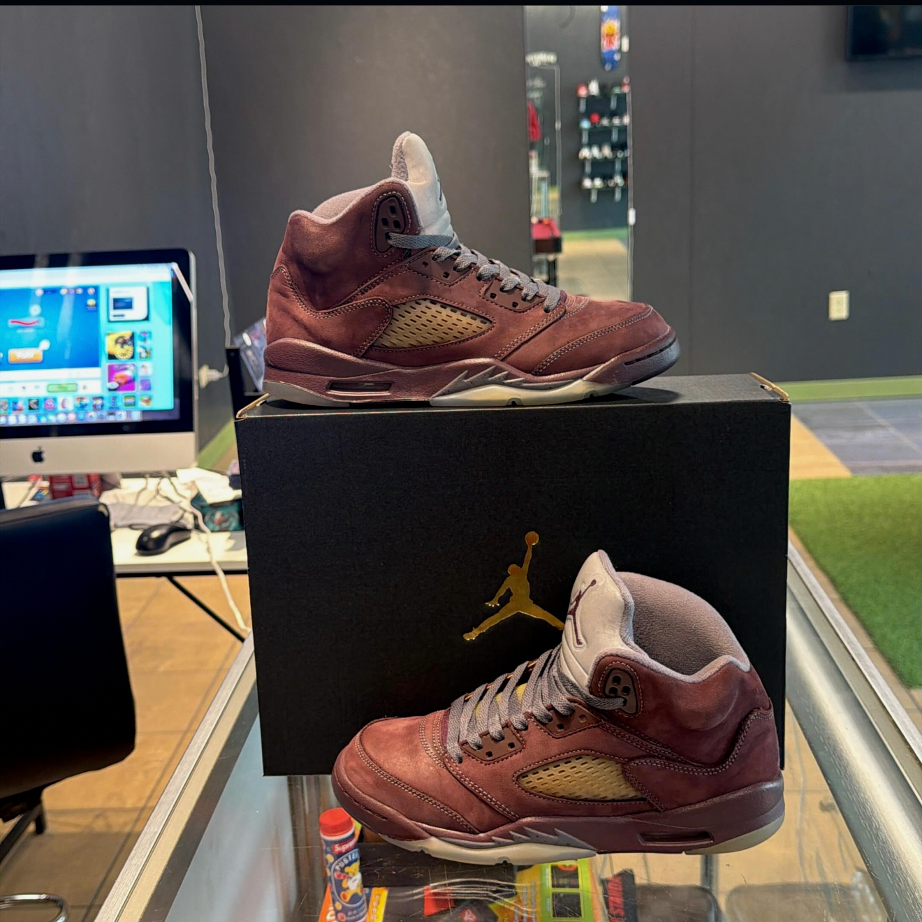 Jordan 5 Burgundy (2023)