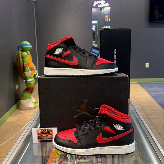 Jordan 1 Mid Varsity Red