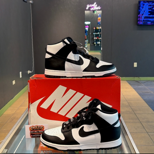 Nike Dunk High Panda (2021)